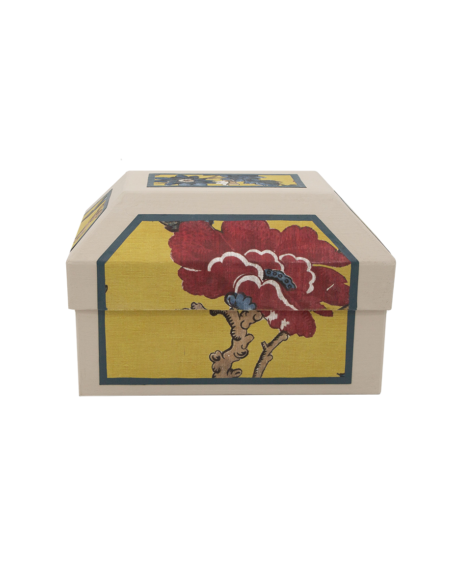 Small box "Madame"