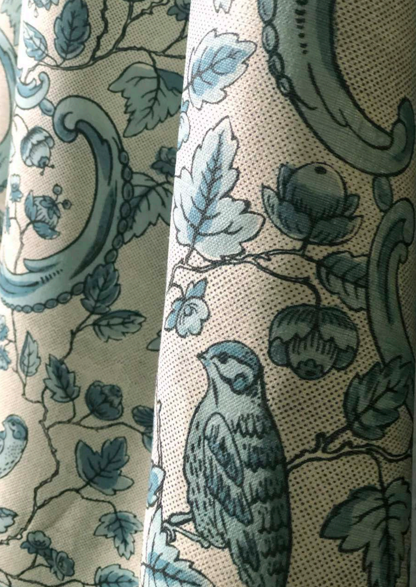 Cushion T2 "Oiseaux & Feuillage"