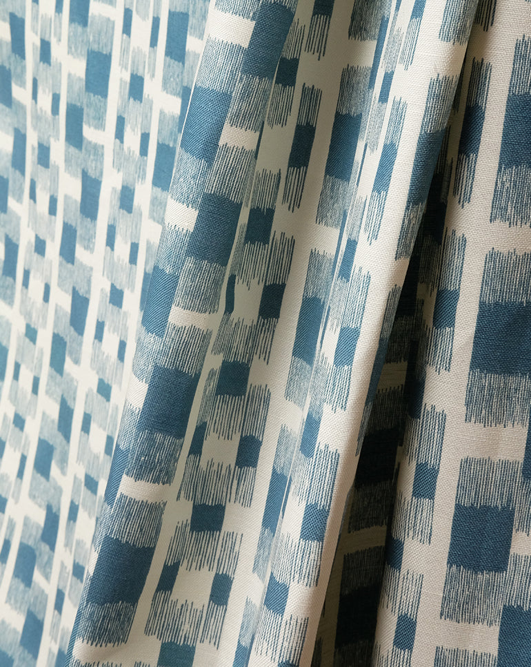 Cushion T2 "Ikat"