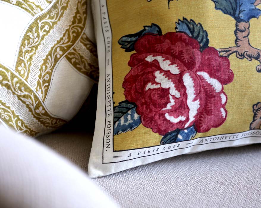 Cushion T1 " Madame"