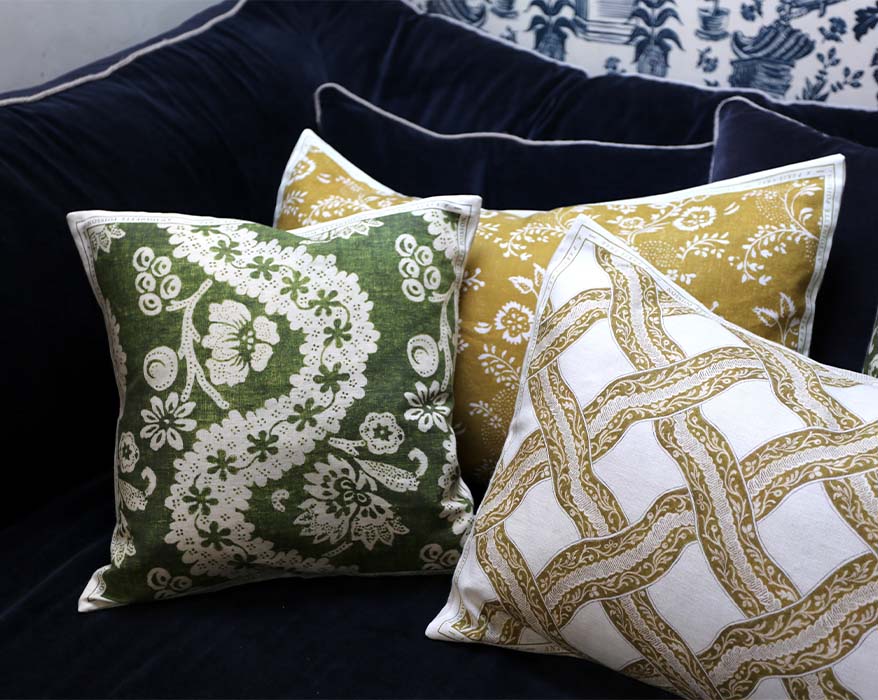 Cushion T1 "Menuet"