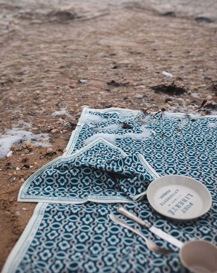 Serviette Fleurs et entrelacs